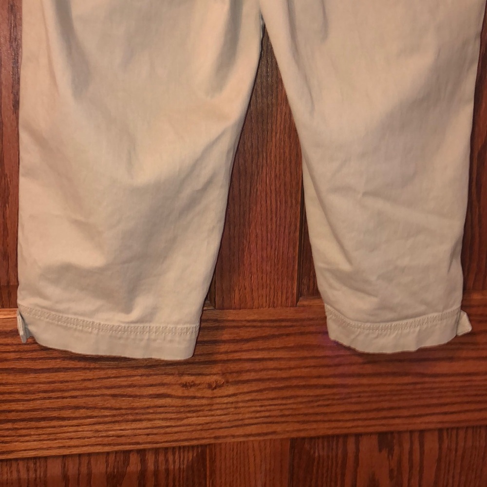 Sonoma Beige Capris - Picture 5 of 6